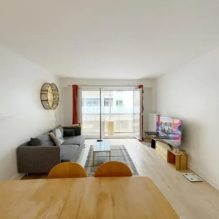 Cosy In A Great Location Of Paris! Apartment *